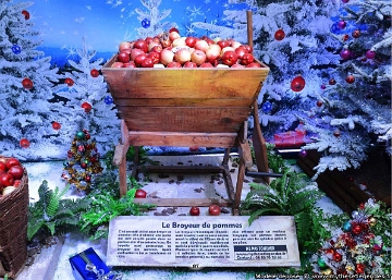 Village du Père Noël (081) Broyeur à pommes